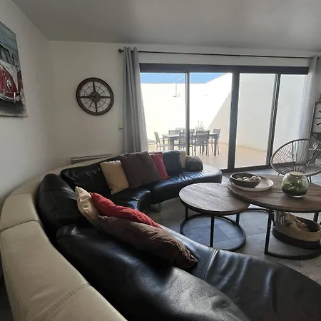 Villa 4 Pieces Oleron 6 Couchages Pierre D'oleron Spo000-092 *